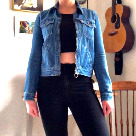 Levi's Jackets & Blazers - Levi's Jean Jacket - Women's Size Small